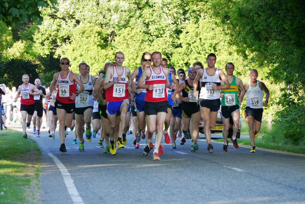 start of the 2013 Newburn River Run