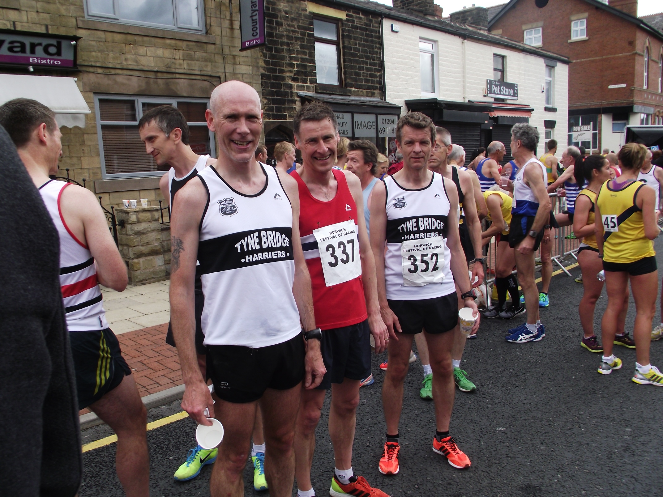 (l-r) Dave Moir, John Baty (NSP) & Keith Smith